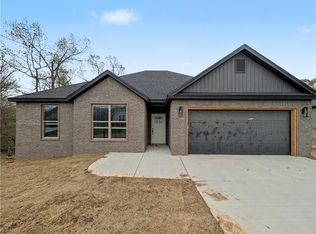 17 Orkney Dr, Bella Vista, AR 72715