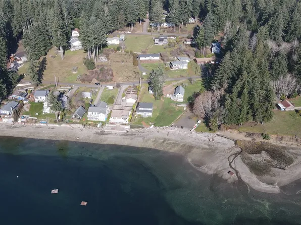 550 E Rauschert Road, Grapeview, WA 98546