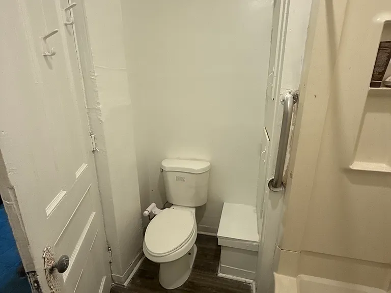 445 Lexington Ave #1 — Photo 7