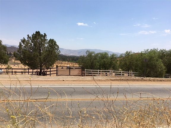 4th image of 10540 Sierra Hwy