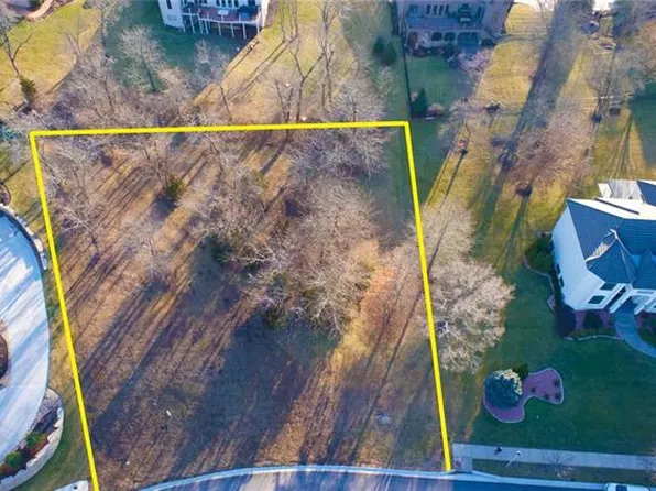 20905 W 96th Ter, Lenexa, KS 66220