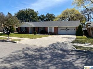 118 La Salle Pl, Universal City, TX 78148