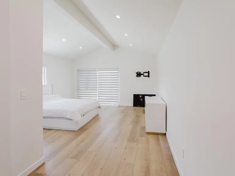 8119 Shadyglade Ave — Photo 40