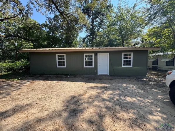 212 Byrne St, Lone Star, TX 75668