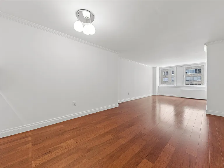 404 E 76th St #5C — Photo 3