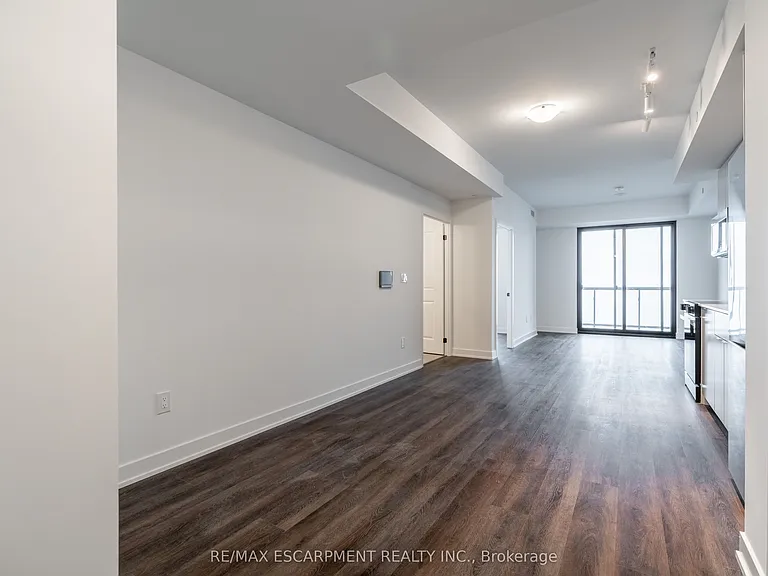 2075 Lakeshore Rd #1205 — Photo 2