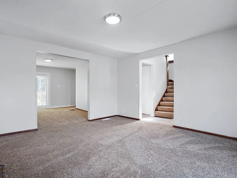 588 Mount Vernon Rd — Photo 12