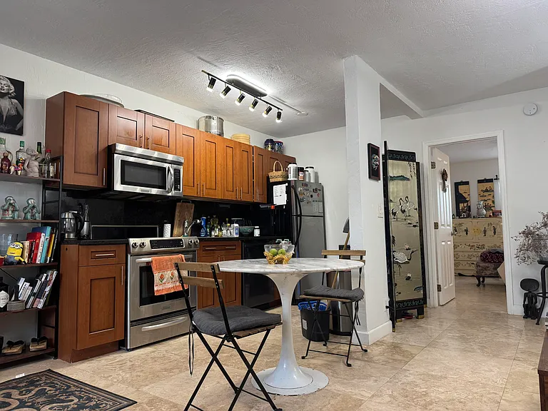 1470 N Dixie Hwy #22 — Photo 4