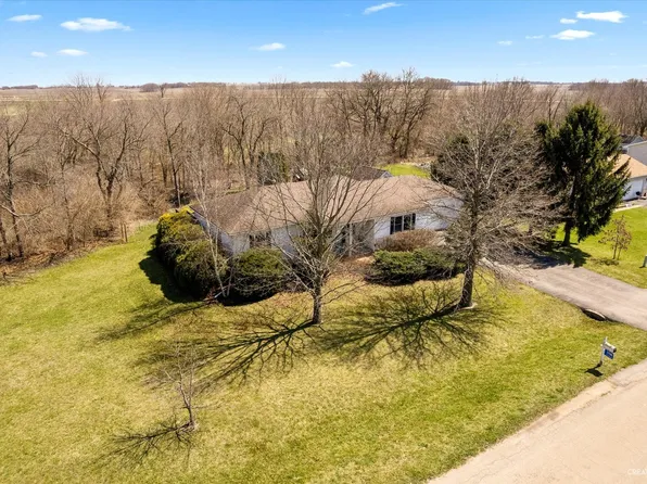 3786 E 2708th Rd, Sheridan, IL 60551