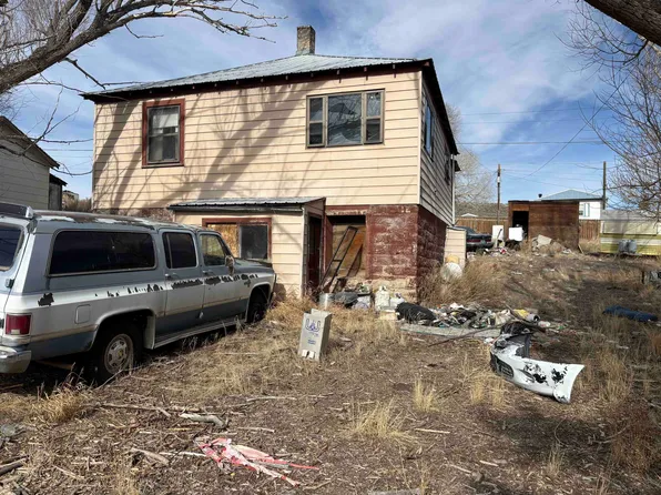 150 B St, Superior, WY 82945