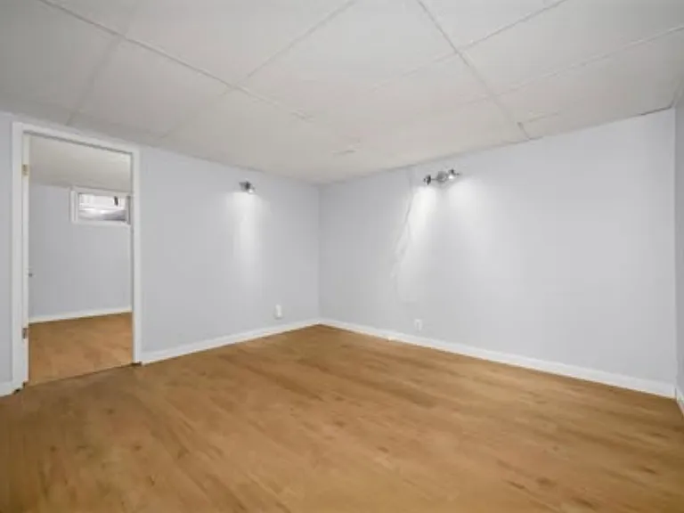 8015 131a Ave NW #BASEMENT — Photo 2