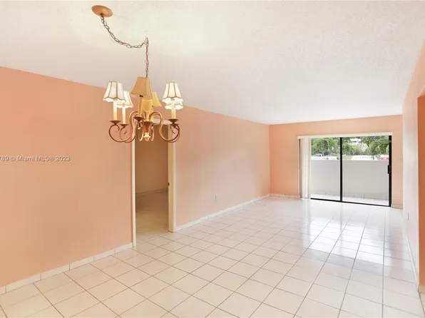 1300 SW 122nd Ave APT 102-2, Miami, FL 33184