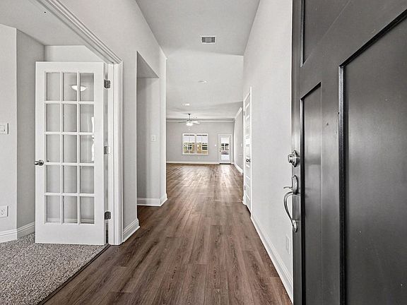 5th image of 18 Gemstone Ct