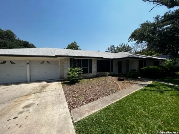 525 Tidecrest Dr, Windcrest, TX 78239