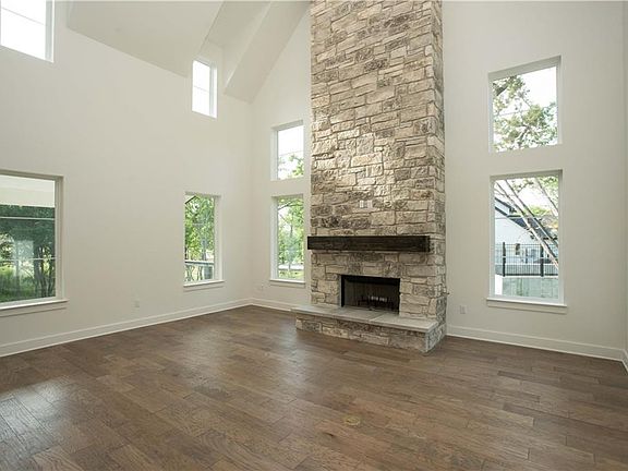 3rd image of 3018 Sunridge Dr #7