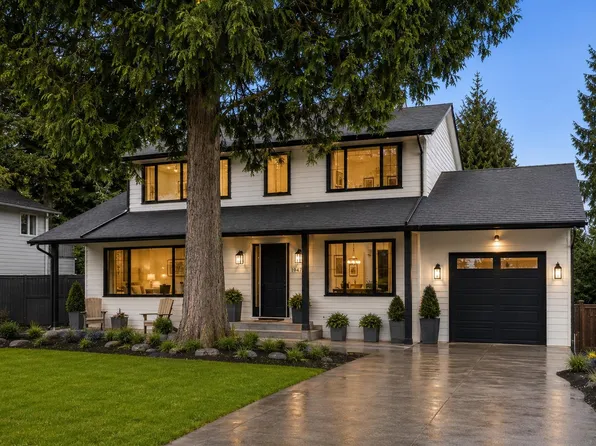 13474 15th Ave, Surrey, BC V4A 1L2