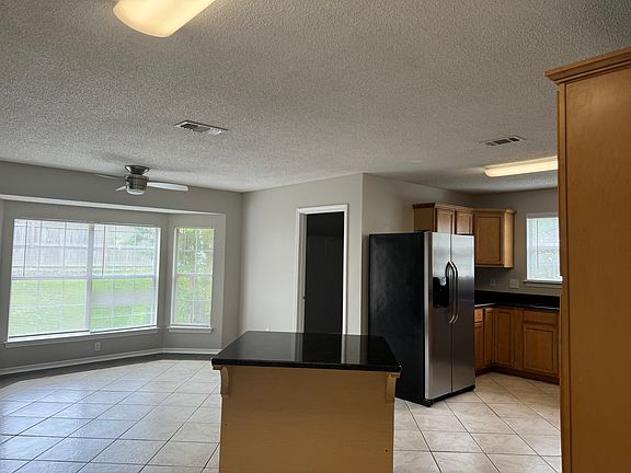 4th image of 3072 Liana Ln