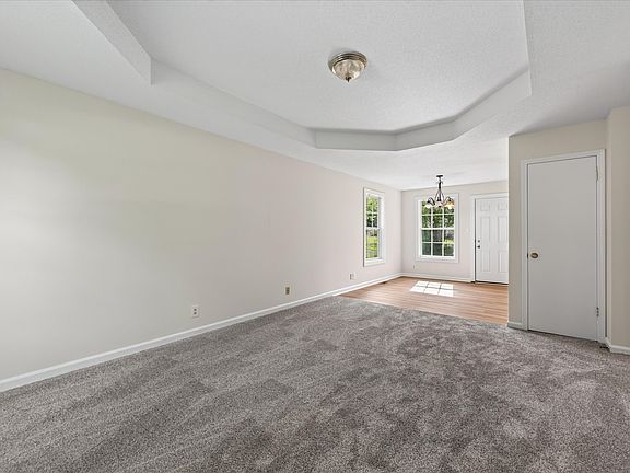 2nd image of 572 Lorie Ln