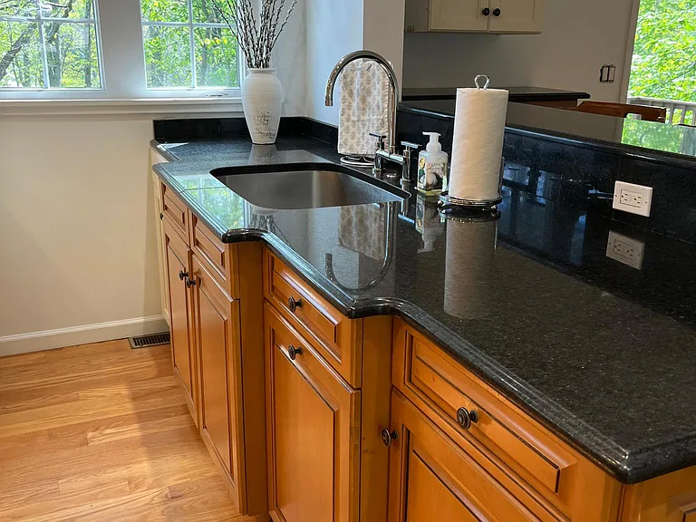 154 Beverly Rd — Photo 13