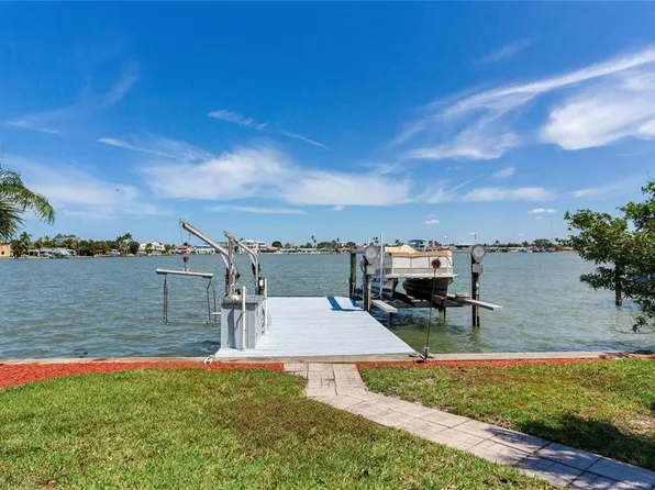 324 173rd Ave E, North Redington Beach, FL 33708