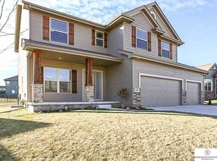 13606 S 45th St, Papillion, NE 68133