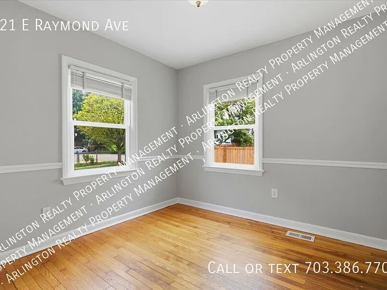 121 E Raymond Ave — Photo 18