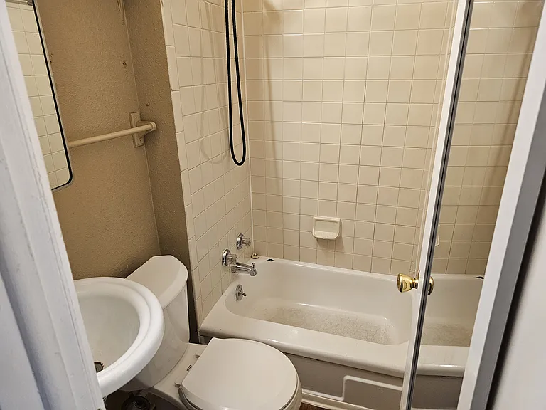 329 E Dale St #1 — Photo 5