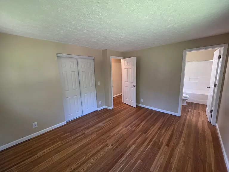32 Golden Rod Ln — Photo 11