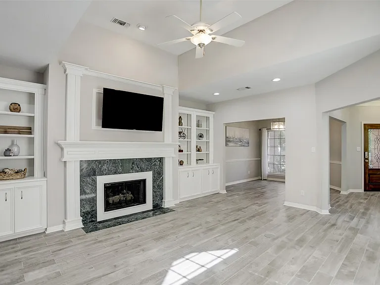 112 Harbour Town Dr — Photo 8