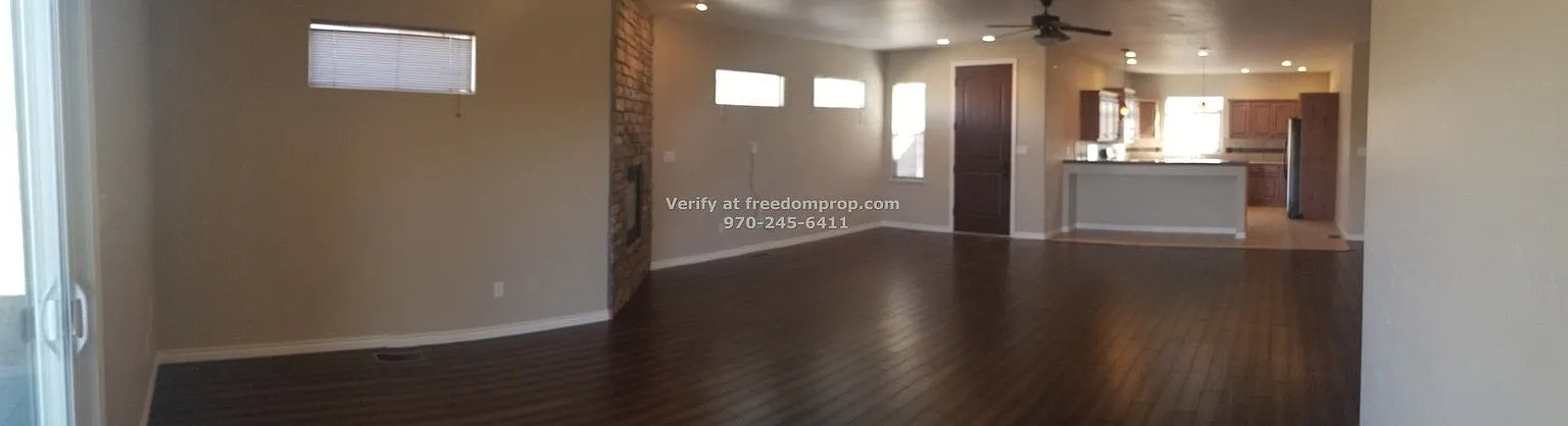 2 bed, 2.0 bath, 2007 sqft, $2,210 — Photo 4