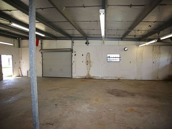 5th image of 4320 9th Ave