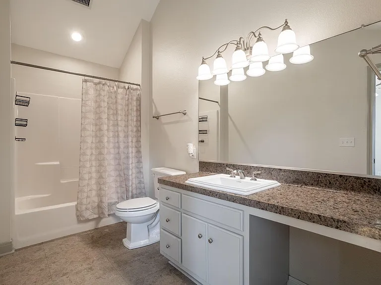 1517 Live Oak St — Photo 24
