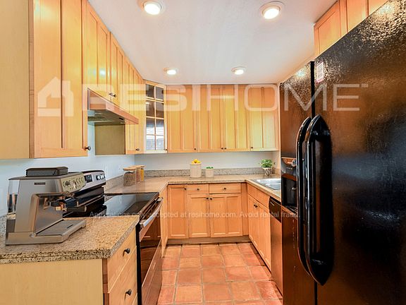 3rd image of 10351 Kapok Ct