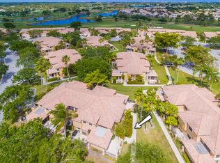 360 Prestwick Cir APT 3, Palm Beach Gardens, FL 33418