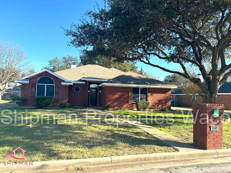 1st image of 848 Eagles Nest Dr
