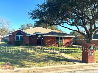 848 Eagles Nest Dr, Hewitt, TX 76643