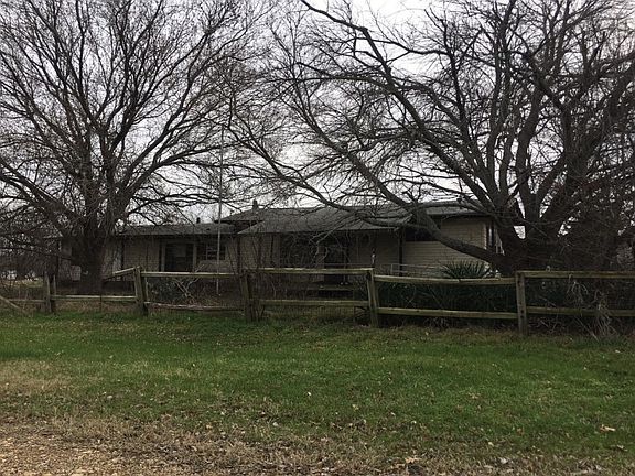 2nd image of 1436 Izzy Ln