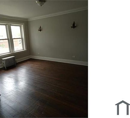 5th image of 2414 W 70th St Unit 1
