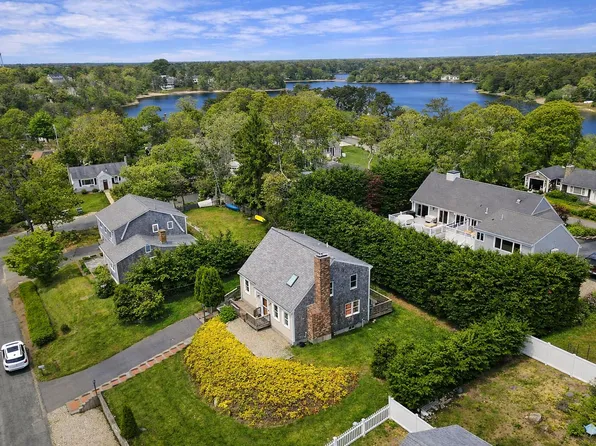 6 Carefree Way, Harwich, MA 02645