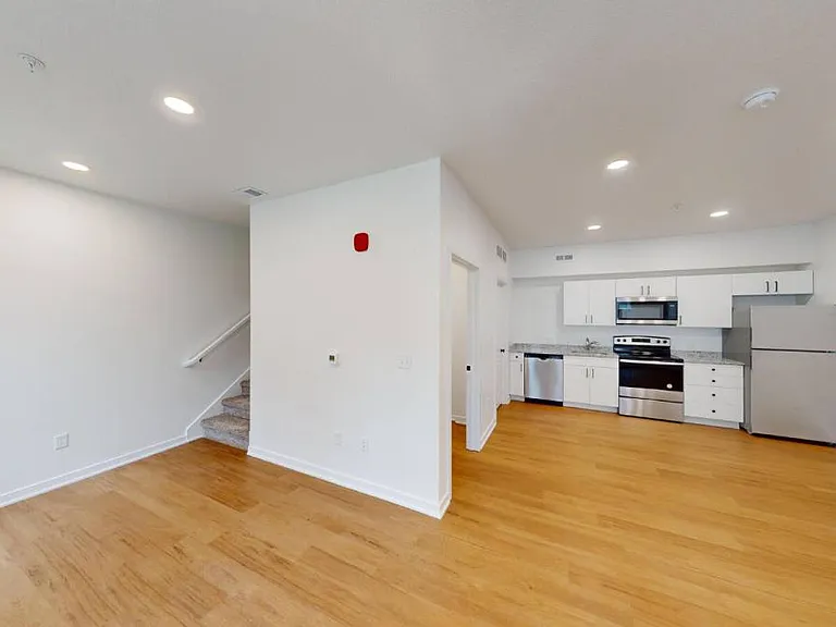 121 N Federal Ave — Photo 6