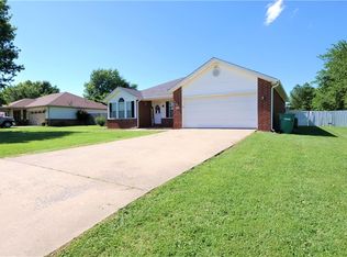474 W Munroe Dr, Springdale, AR 72764