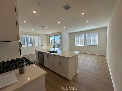 1553 Lima Way #5 Photo 1