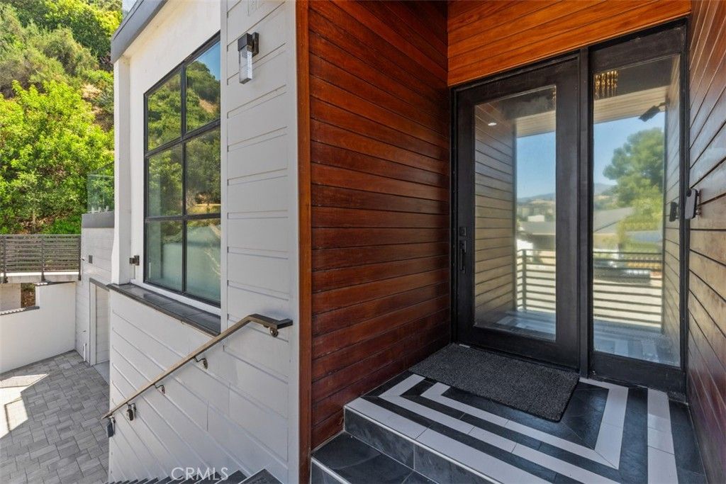 3060 Hollywell Place 4