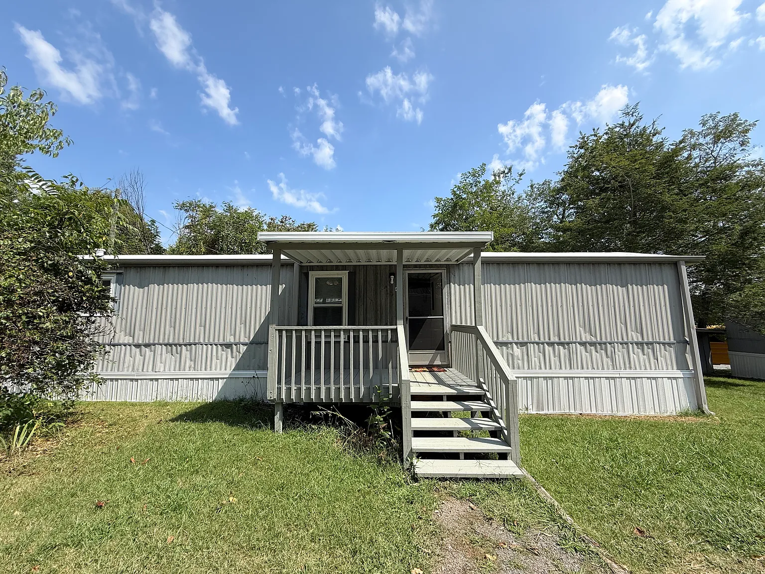 2 bed, 815 sqft, $1,200 — Photo 1