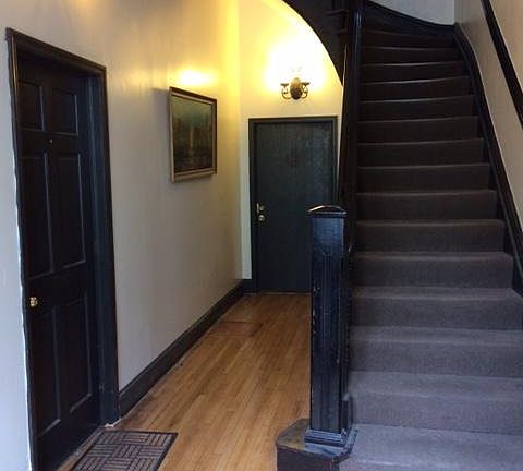 Entrance foyer - 146 Lancaster