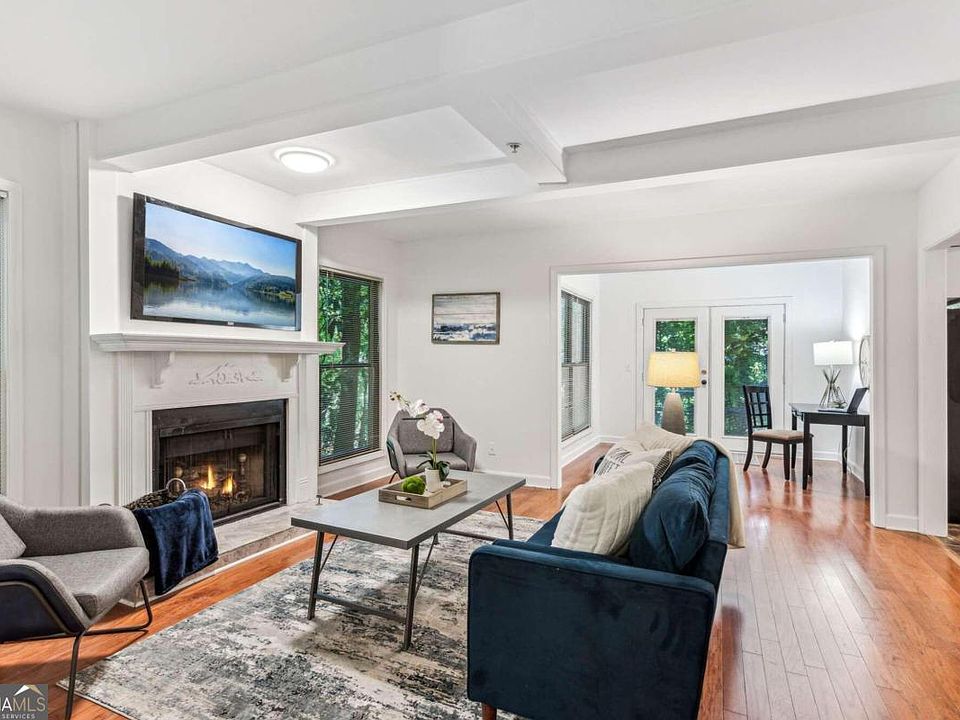 1st image of 1201 Killarney SE