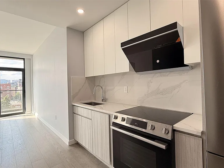 134-11 Franklin Ave #4E — Photo 19