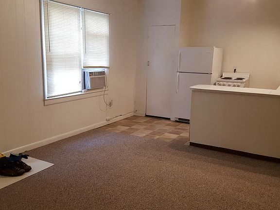 Living Room/Kitchen Area