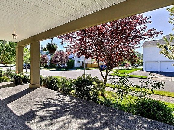 3rd image of 2024 Jensen Ave
