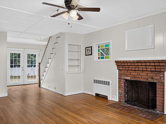 3rd image of 196 Sisson Road